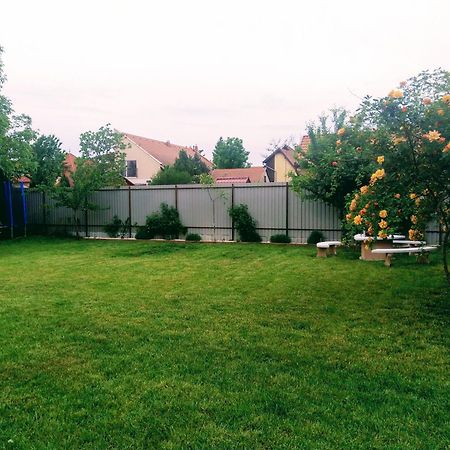 Bed and Breakfast Berta Panzió Hajdúszoboszló Exterior foto